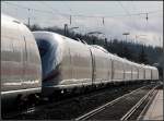 . Entfärbt durchs Gegenlicht - 

Durchfahrt eines ICE 3 im Bahnhof Amstetten auf der Schwäbischen Alb. 

03.01.2012 (M)