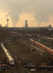 ICE 727 (Essen Hbf - München Hbf) bei der Ausfahrt von Köln Messe/Deutz.