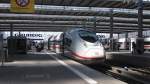 Ein Velaro D wartet am Münchner Hbf auf Abfahrt.