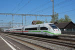 ICE 4 5812 026-3 durchfährt den Bahnhof Rupperswil. Die Aufnahme stammt vom 24.06.2020.