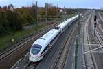 411 202-5 (Tz 1126  Leipzig ) als ICE 1538 (Linie 15) von Berlin Hbf (tief) nach Frankfurt(Main)Hbf passiert die Zugbildungsanlage Halle (Saale) in südlicher Richtung.