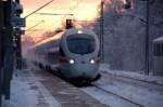 Ein ICE-T der BR 411 durchfhrt am 09.01.09 von Leipzig Hbf kommend den Bahnhof Burgkemnitz. Als er angeschossen kam war von der Schneewehe noch nicht viel zu sehen...