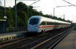 Beim warten auf meinen Zug begegnete mir am Morgen in Burgkemnitz dieser ICE-T der BR 411. Fotografiert am 11.07.09.