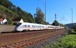 Am 28.09.2015 durchfährt der 411 077-0  Rathenow  als ICE 1627 (Berlin Hbf (Tief) - München Hbf) den Bahnhof von Orlamünde.