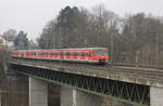 Mittlerweile historisch ist das am 02.04.2013 entstandene Bild des von 420 427 angeführten S-Bahn-Vollzug als S1 nach Plochingen, welcher gerade die Nesenbachbrücke in Stuttgart-Vaihingen befährt. 