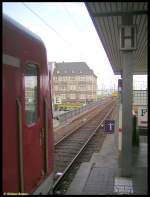 Das E bedeutete vom 31.07. bis 18.08.2006 am Bahnhof Frankfurt am Main-Galluswarte Endstation fr die aus Norden kommenden S-Bahn-Zge aufgrund der Sperrung des S-Bahn-Streckentunnels im Abschnitt Hauptbahnhof - Konstablerwache. Auch 420 306 mute am 15.08.2006 auf der S3 von Bad Soden kommend bereits hier die Rckfahrt antreten.