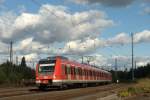 422 019 beschleunigte am 07.10.2012 mit einen weiteren Vertreter dieser Baureihe die S1 nach Dsseldorf aus BO-Ehrenfeld heraus.