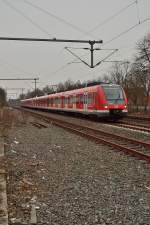 S5/S8 Zug nach Dortmund bei der Einfahrt in Korschenbroich am 24.3.2013