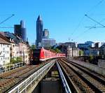 DB Regio S-Bahn Rhein Main 423 945-5 in Frankfurt am Main Westbahnhof vom Bahnsteig aus fotografiert 