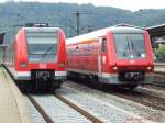 Ein treffen zwischen unterschiedlichen Antriebsmglichkeiten im Nahverkehr... der Drehstromelektrische ET 423 der S-Bahn Stuttgart und der Neigetechnik Dieseltriebzug VT 611. Plochingen 19.07.2007
