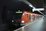 423 325-0 und noch ein 423er stehen in Frankfurt-Ostendstrae als S-Bahn-Linie S5 (Friedrichsdorf-Frankfurt-Sd) abfahrbereit.(Aufnahme von 09.04.2009)