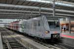 423 089 am 02.06.12 in neuer Beklebung fr das 40-jhrige Bestehen der Mnchner S-Bahn im selbigen Hauptbahnhof