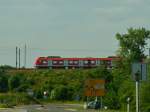 Ein mir unbekannter 423 verlsst gerade den Bahnhof Kln-Weiden in Richtung Knigsdorf.