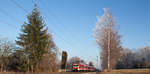 Bei schönstem Sonnenschein war 423 138-7 als S2 nach Petershausen am letzten Tag des Jahres 2016 in Poing unterwegs.