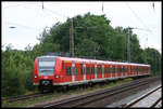 DB 424015 nach Haste am 13.8.2005 um 11.23 Uhr in Linsburg.