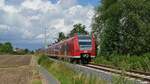 424 003 der S-Bahn Hannover als S1 kurz vor Einfahrt in den Bahnhof Kirchdorf (Deister).