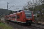 RE3 nach Bad Friedrichshall-Jagstfeld bei der Durchfahrt in Neckargerach.
Auch dieses Triebfahrzeug ist ein ehemaliger Nordrheinwestfale. 19.3.2017