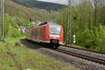 Neckarsteinach. Kurz vorm Tunnel kommt mir der 425 240 vor die Linse gefahren am Ostermontag 2017.