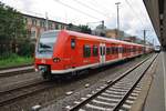 425 587-3 fährt am 5.8.2017 als S1 von Haste nach Hannover Hauptbahnhof in den Endbahnhof ein.