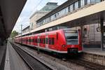 Am 04.10.2017 erreicht eine S4 nach Germersheim den Hauptbahnhof Mannheim.