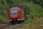 Nachschuß mit Blick auf den Tunnel in Neckarsteinach der sich Hinterburg-Tunnel nennt.
Es ist der 425 063-5 der als S2 nach Kaiserslautern unterwegs ist.15.7.2018