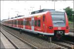 Eine Doppeltraktion der BR425 (425 029-6 und 425 XXX) als RB42 auf dem Weg nach Mnster.  RE-Sd  27.06.2007