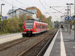Geilenkirch am 12. Oktober 2020, Einfahrt 425 059-3 als RB 33 in Richtung Aachen.