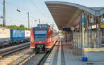 7:45 Uhr in Treuchtlingen am 9.8.22: 425 544 durfte auf Gleis 7 noch 40 Minuten warten, bevor er sich wieder auf den Weg nach Würzburg machen musste.