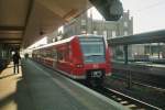 Im Oktober 2004 stand 425 080 in Minden(Westf) mit dem RE78 nach Bielefeld.