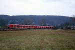 Start der S-Bahn im Elsenztal: Die Linie 5 nach Heidelberg zwischen Mauer und Reilsheim am 13.12.09.