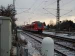 Eine BR 425 der S-Bahn Rhein/Neckar in Meckesheim aus Richtung Sinsheim kommend. 