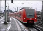 Hier der 425 076 als Rb33 von Duisburg kommend Dieser fhrt gerade in seinen End Bahnhof ein, Dem Aachener Hauptbahnhof, wo er von 20-38 an Gleis 6 steht und wieder zurck nach Duisburg fhrt.
Aufgenommen am 29.01.10 um 12:16 Uhr
