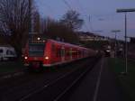 425 594-9 und eine weiter 425er als RE11330 nach Mnchegladbach im Bahnhof Vallendar/Rhein.27.3.10 