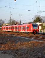 Als RB33 verlsst der 425 065-0 Rheydt Hbf am Abend des 8.Mrz 2011 mit dem Ziel Aachen.