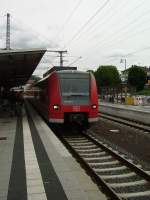 Ein BR 425 der S-Bahn Rhein Neckar in Neckargemnd am 27.05.11