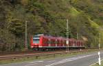 425 134-4 ist als RB 71 Homburg - Trier bei der Schleuse Serrig in Richtung Trier unterwegs.
KBS 685 am 21.10.2012