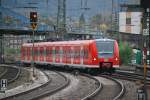 RE 33 aus Duisburg Hbf trifft in der Endstation Aachen Hbf ein.