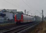 Bei Anrath in Richtung Krefeld ist dieser Triebzug als RB 33 am Sonntag den 17.2.2013 zu sehen..