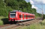 Ein sonniger Tagesabschluss - Nach dem Regen gab es am 09.06.2013 noch einen sonnigen Tagesabschluss.
Beim Warten auf 064 419-5 mit ihren Donnerbchsen passiert uns bei Merzig 425 130-2 als RE Kaiserslautern - Trier.
Gleich ist das Einfahrsignal von Merzig erreicht.
KBS 685 - Bahnstrecke 3230 Saarbrcken - Karthaus.