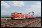 425 223-5 fhrt als S2 auf der Strecke zwischen Heidelberg und Mannheim. (11.08.2013)