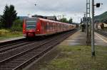 Eine RE8 auf dem Weg nach Koblenz ist hier bei der Durchfahrt durch Leutesdorf.