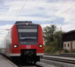 Auch die eigentlich gar nicht so schlecht aussehenden 425er sind nicht mehr in Ostermünchen anzutreffen, wie hier 425 085 mit RB79079 nach Kufstein am 26.09.2012.

P.S. dem alten Güterschuppen rechts wünsche ich, dass er noch möglichst lang stehen bleibe