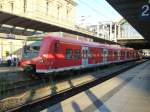 Am 21.06.2014 steht 425 260-7 im Mainzer Hbf.