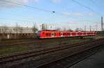 Als RB 32 ist der 425 257-3 nach Biblis in Lampertheim am Sonntag den 13.3.2016 beim Verlassen zusehn.