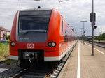 Am 14.07.2016 fuhr 425 145 als RB 58093 in Kitzingen auf Gleis 9 ein.