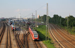 425 231 wurde bei Rangierarbeiten im Ludwigshafener Betriebswerk von einer Straßenbrücke fotografiert.
Aufnahmedatum: 31.07.2014
