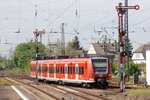 425 553/053 fährt als RB 15081 (Gießen - Hanau) in den Bf. Friedberg (Hess) ein - 5. Mai 2013