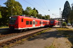 Verspätungsbild aus Neckargerach. Der rechte Quitschie ist der jenige der mit fünf Minuten Verspätung in den HP eingefahren ist. 174.9.2016