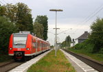 Die Rhein Niers Bahn (RB33) kommt aus Duisburg-Hbf nach Aachen-Hbf und kommt aus Richtung Mönchengladbach-Hbf,Rheydt-Hbf,Wickrath,Beckrath und hält in Herrath und fährt dann weiter in