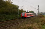 So eben hat der RE8 Zug nach Koblenz den Bahnhof Rommerskirchen verlassen und passierte den Feldweg BÜ Km 19,2 in Richtung Stommeln.